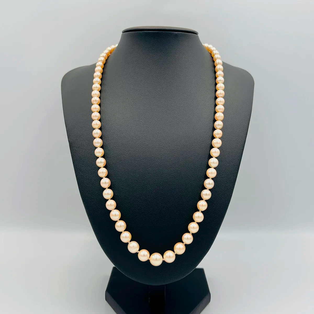 COLLAR DE PERLAS CON CIERRE DE ORO BLANCO