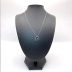 CADENA ORO BLANCO CON DIJE CORAZON CON DIAMANTES