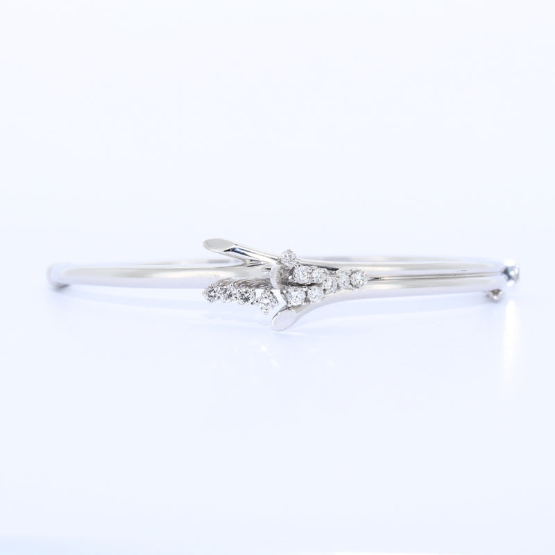PULSERA RIGIDA ORO BLANCO Y BRILLANTES