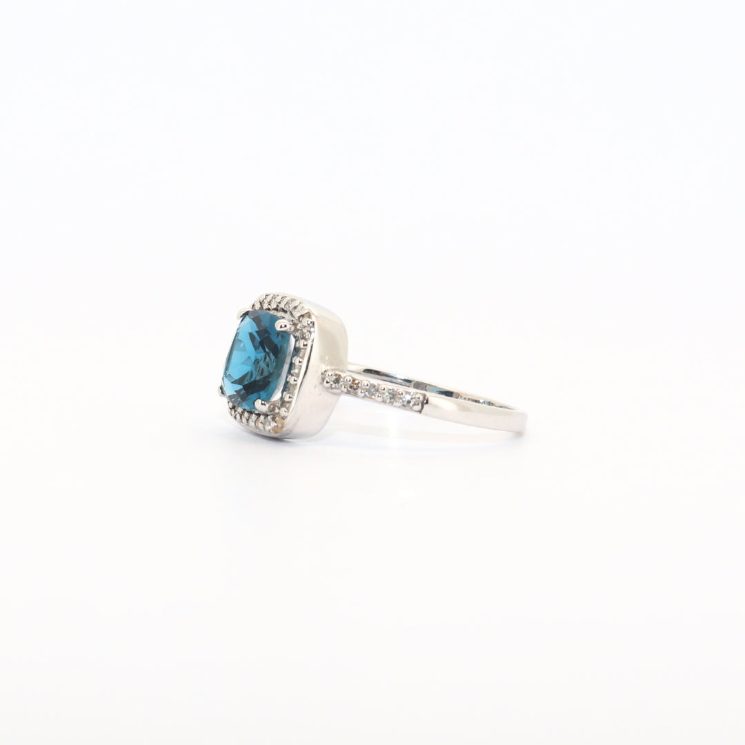 SORTIJA TOPACIO Y DIAMANTES