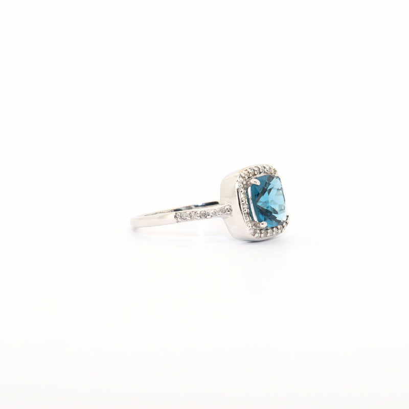 SORTIJA TOPACIO Y DIAMANTES