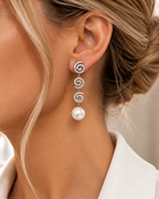 PENDIENTES ESPIRALES LARGOS ORO BLANCO CON PERLAS Y BRILLANTES TOUS