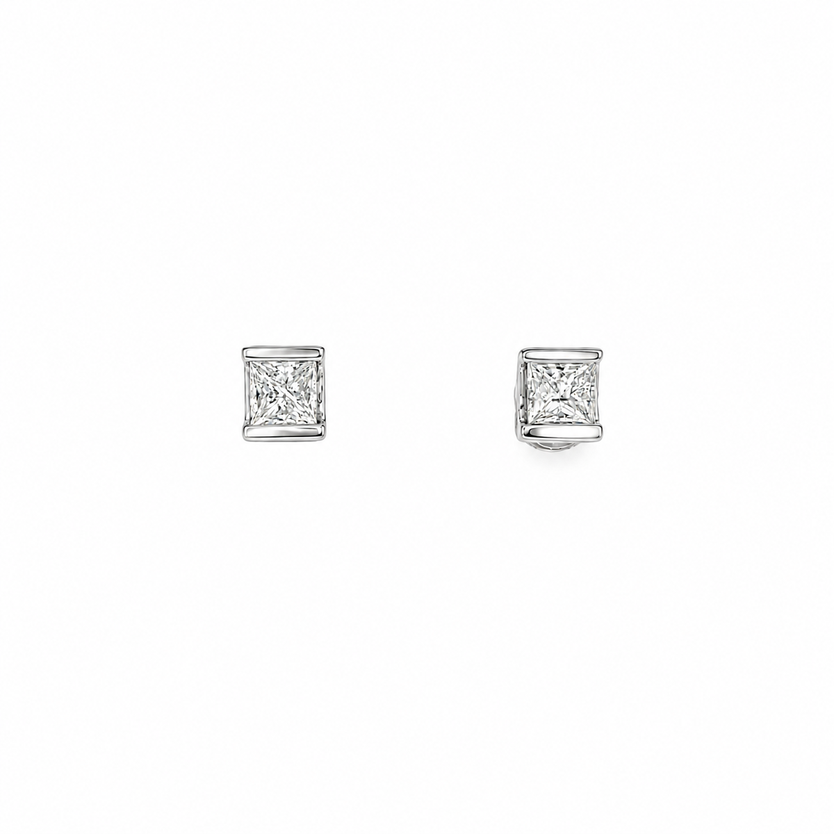 PENDIENTES CUADRADOS ORO BLANCO CON DIAMANTE TALLA PRINCESA