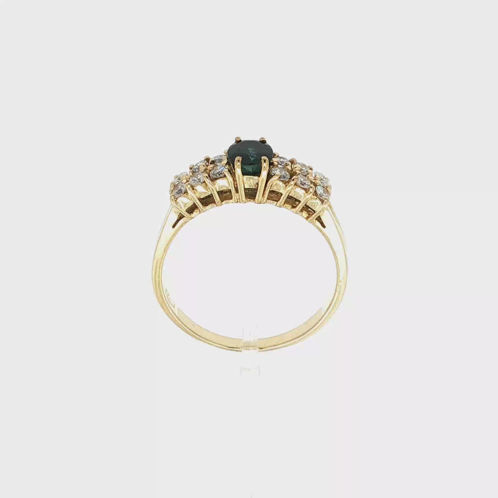 ANILLO CON ZAFIRO Y DIAMANTES