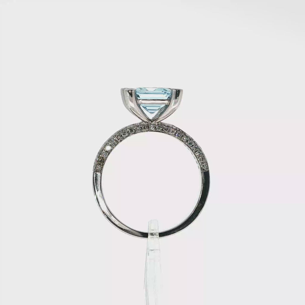 SOLITARIO CON BRILLANTES Y AGUA MARINA