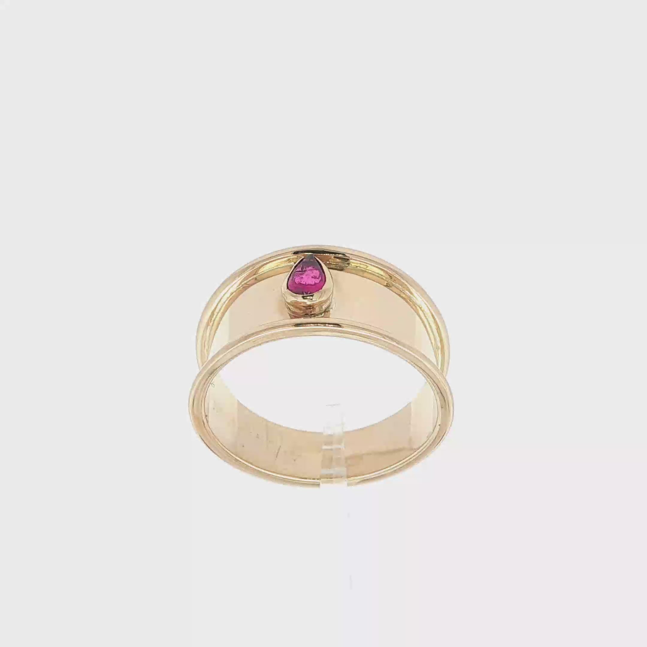 ANILLO CON PIEDRA ROJA