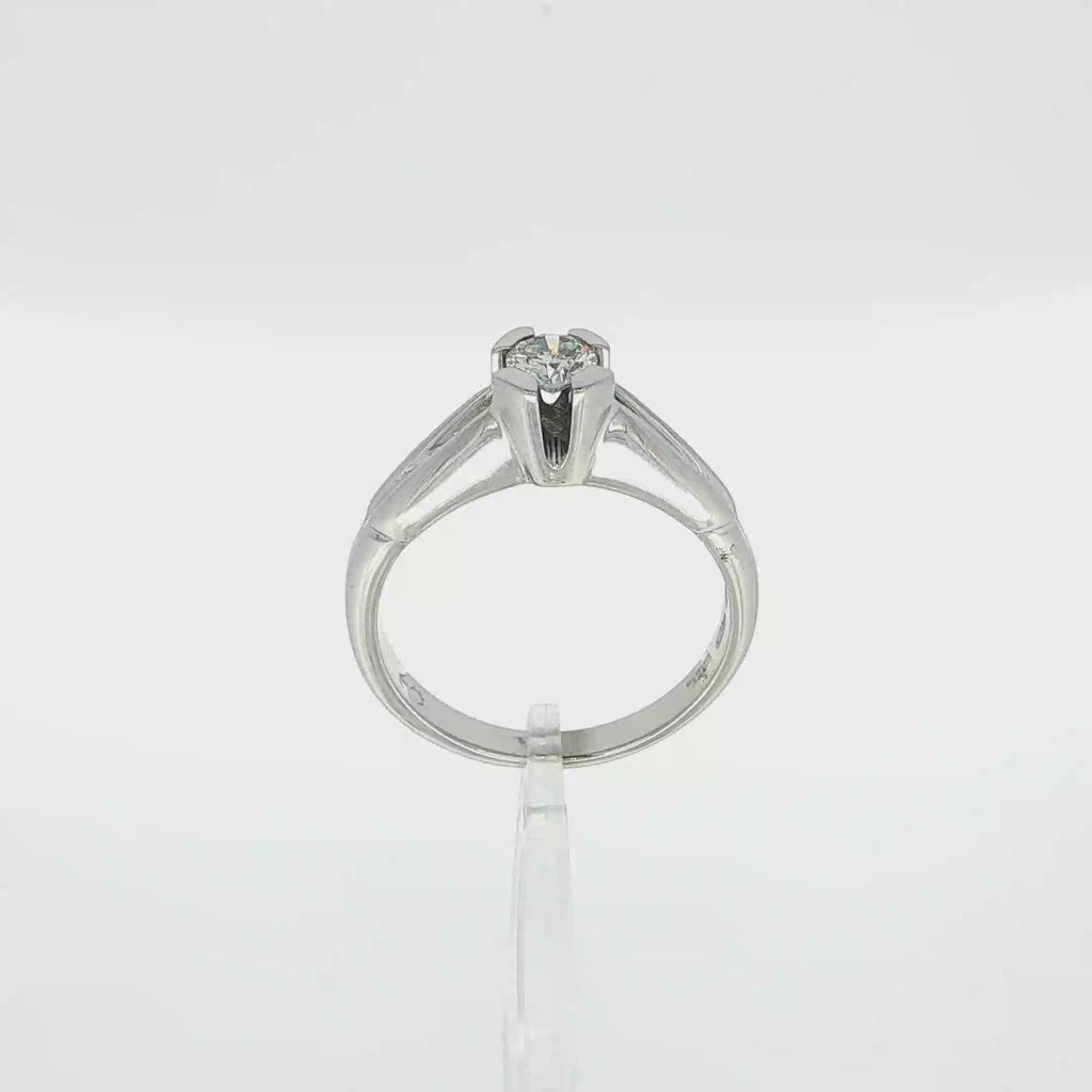 SOLITARIO DE ORO BLANCO CON DIAMANTE