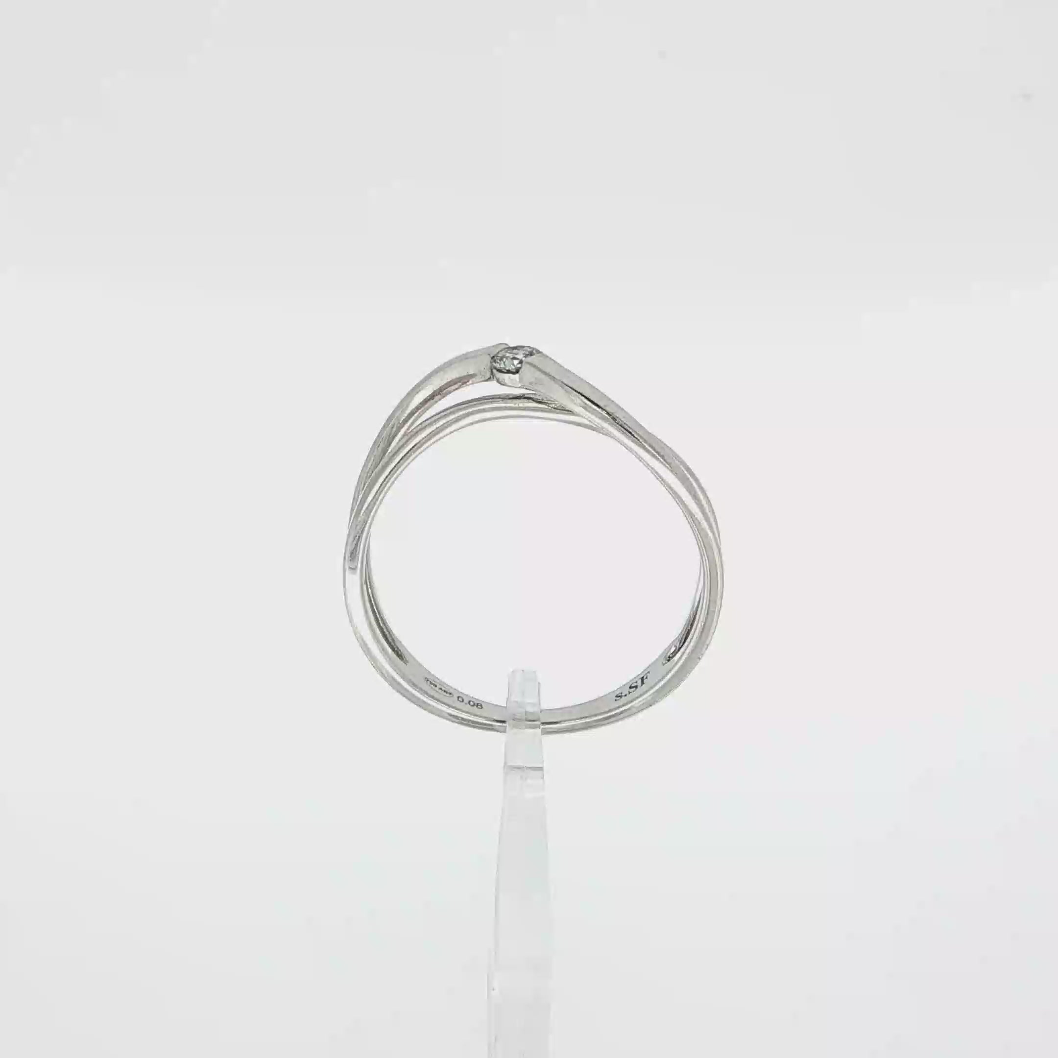 ANILLO ORO BLANCO Y DIAMANTE CRUZADO